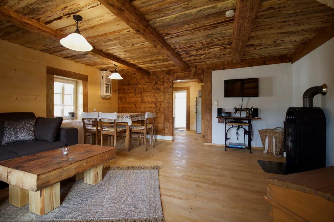 Ferienhaus Anno Dazumal, wie zu Opa`s Zeiten Klingenthal Exterior foto