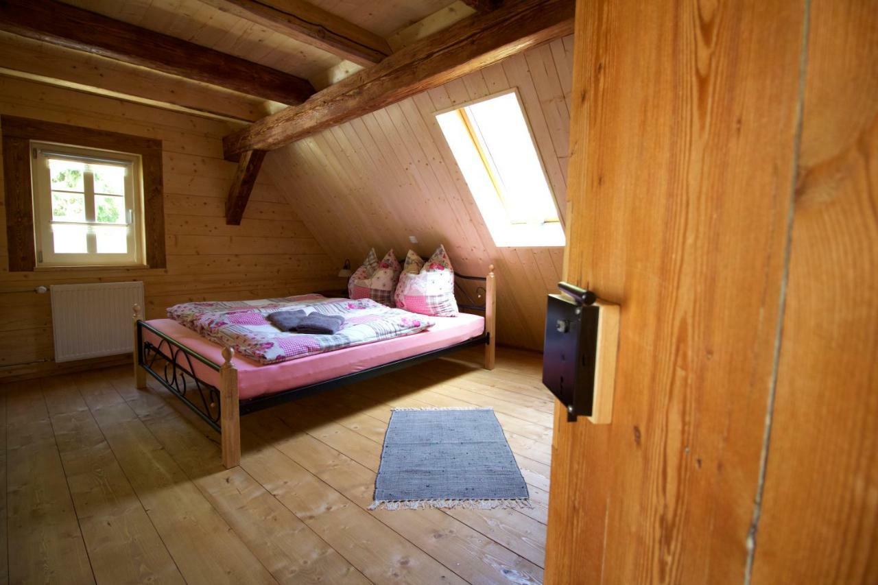 Ferienhaus Anno Dazumal, wie zu Opa`s Zeiten Klingenthal Exterior foto